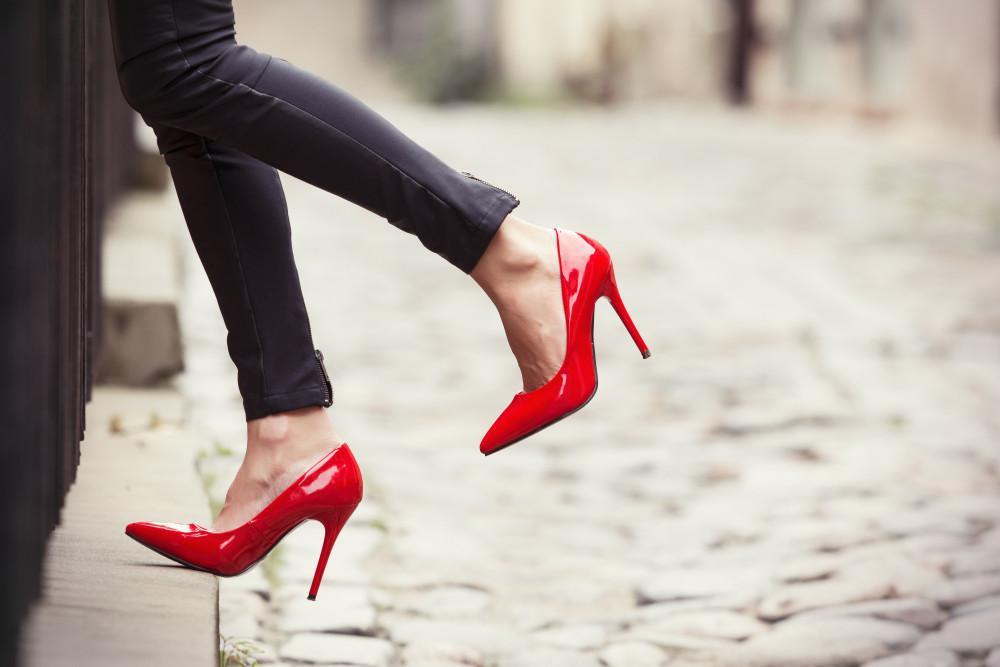 Fremmedgørelse Parasit spænding How Bad Are High Heels for Your Feet? | Alliance Foot & Ankle Specialists
