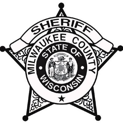 MILWAUKEE COUNTY WISCONSIN WI Sheriff Police Patch STATE SEAL ~ 