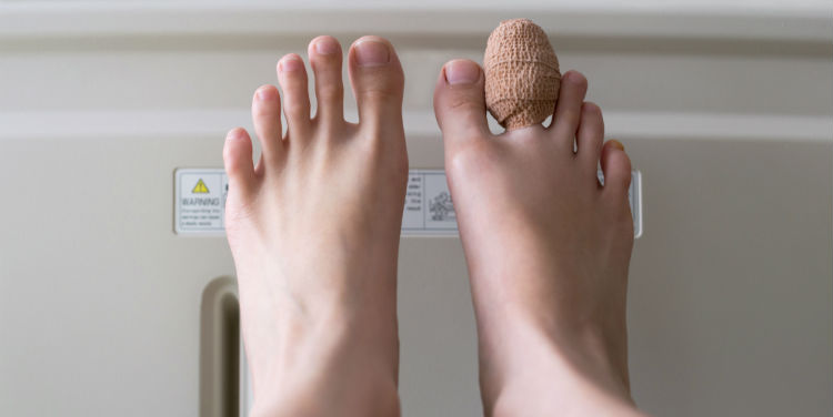 Should You Exercise with a Badly Stubbed Toe? | Advanced Foot & Ankle